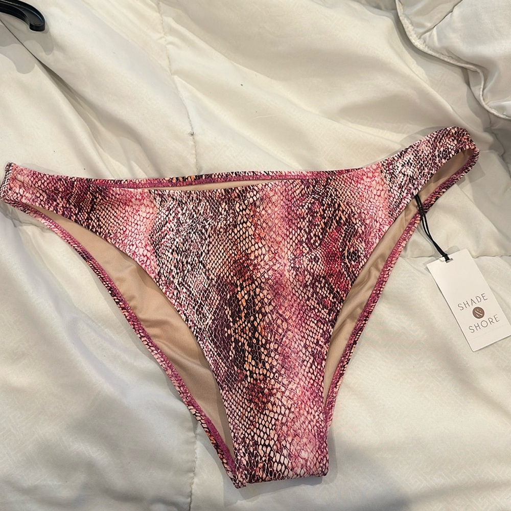 Women’s bikini bottom